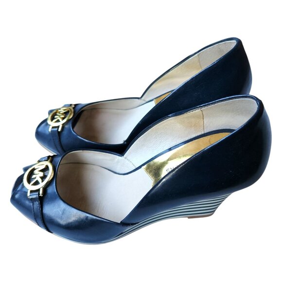 Michael Kors Women's Wedge Heels Navy Blue Patent Leather Size 7M - Picture 2 of 10